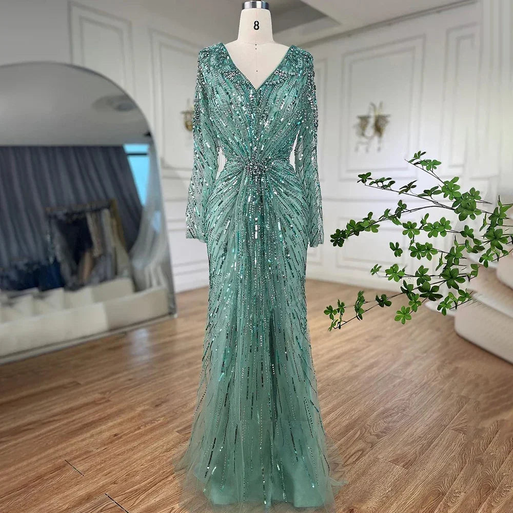 Robe ornée de strass