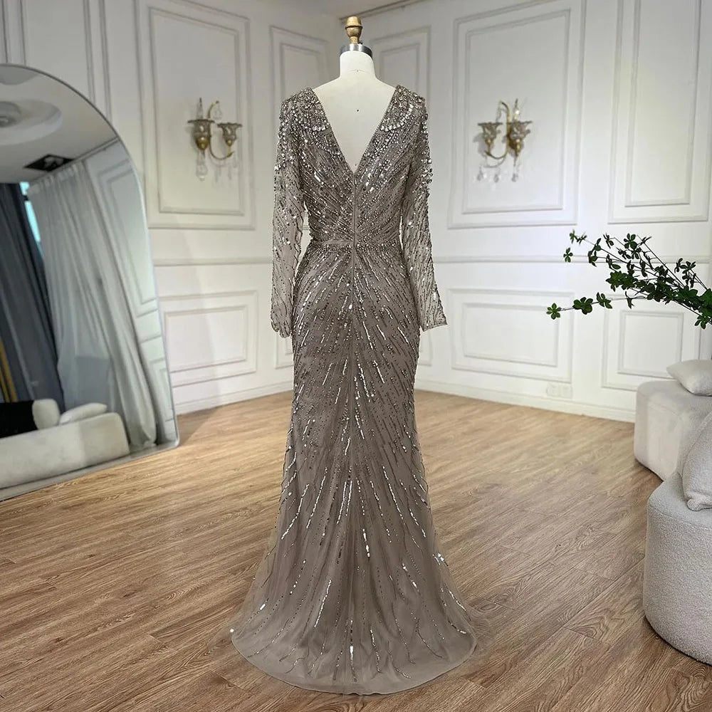 Robe ornée de strass